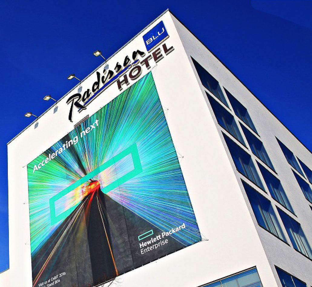 FACTS Ausgabe 2-2016, Out-of-Home Media, Klassik Out-of-Home Media, #Riesenposter, #Messe, Cases, PanoramaWall, Hewlett Packard